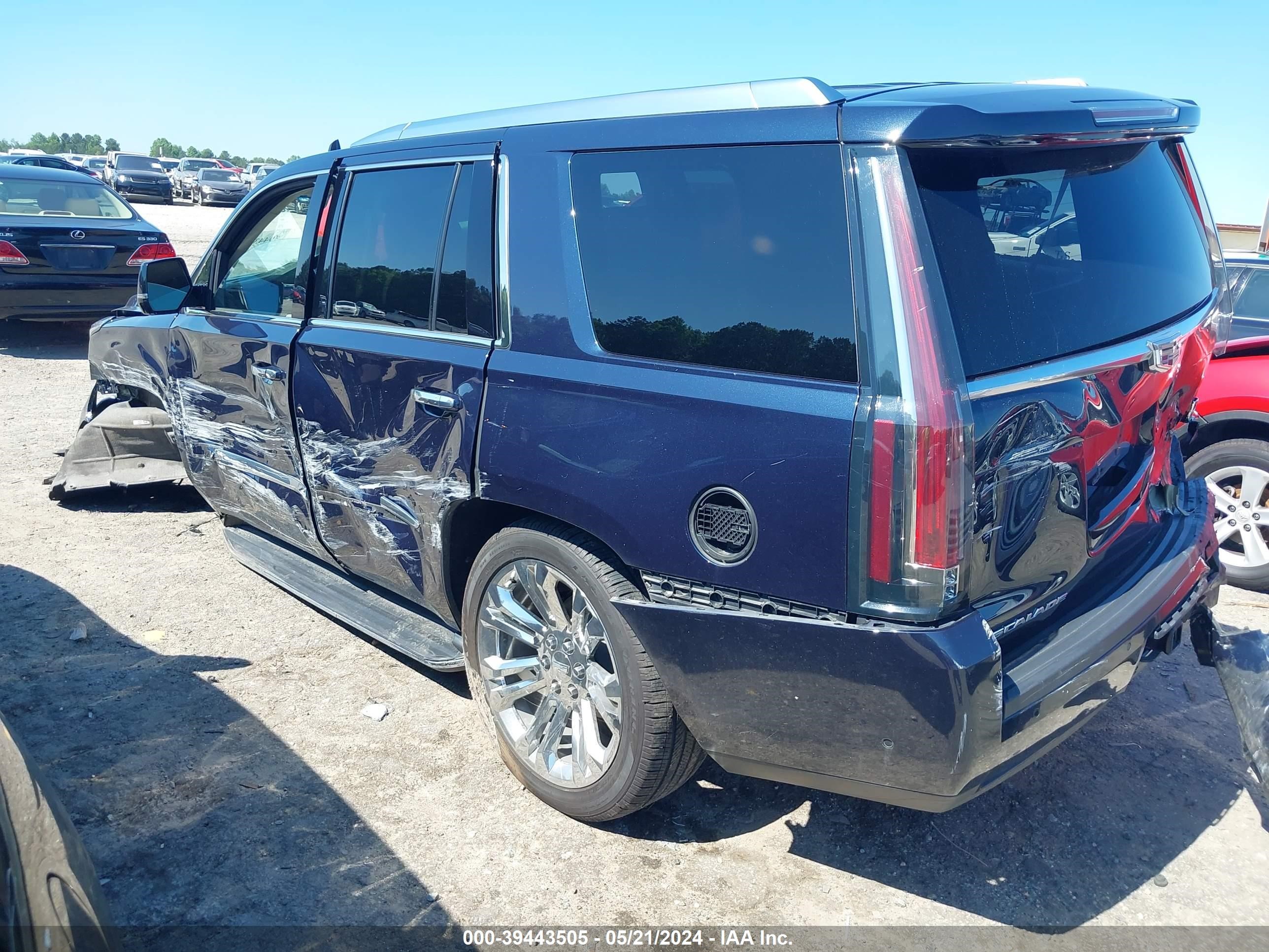 Photo 2 VIN: 1GYS4BKJ0KR304064 - CADILLAC ESCALADE 