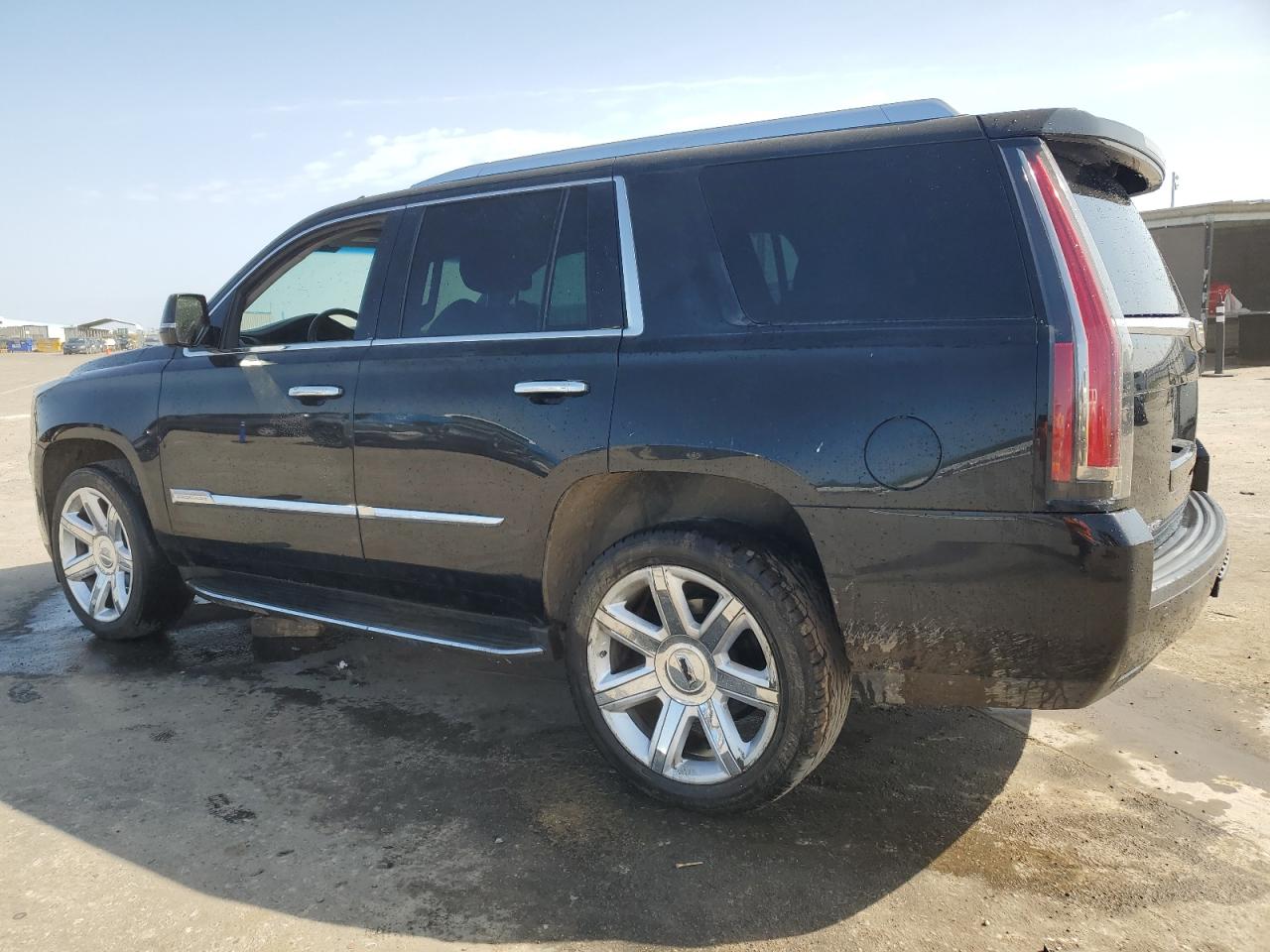 Photo 1 VIN: 1GYS4BKJ1GR138872 - CADILLAC ESCALADE L 