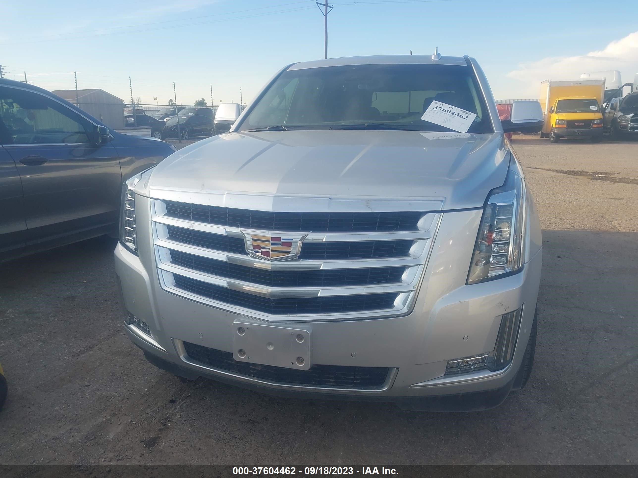 Photo 11 VIN: 1GYS4BKJ1JR347889 - CADILLAC ESCALADE 