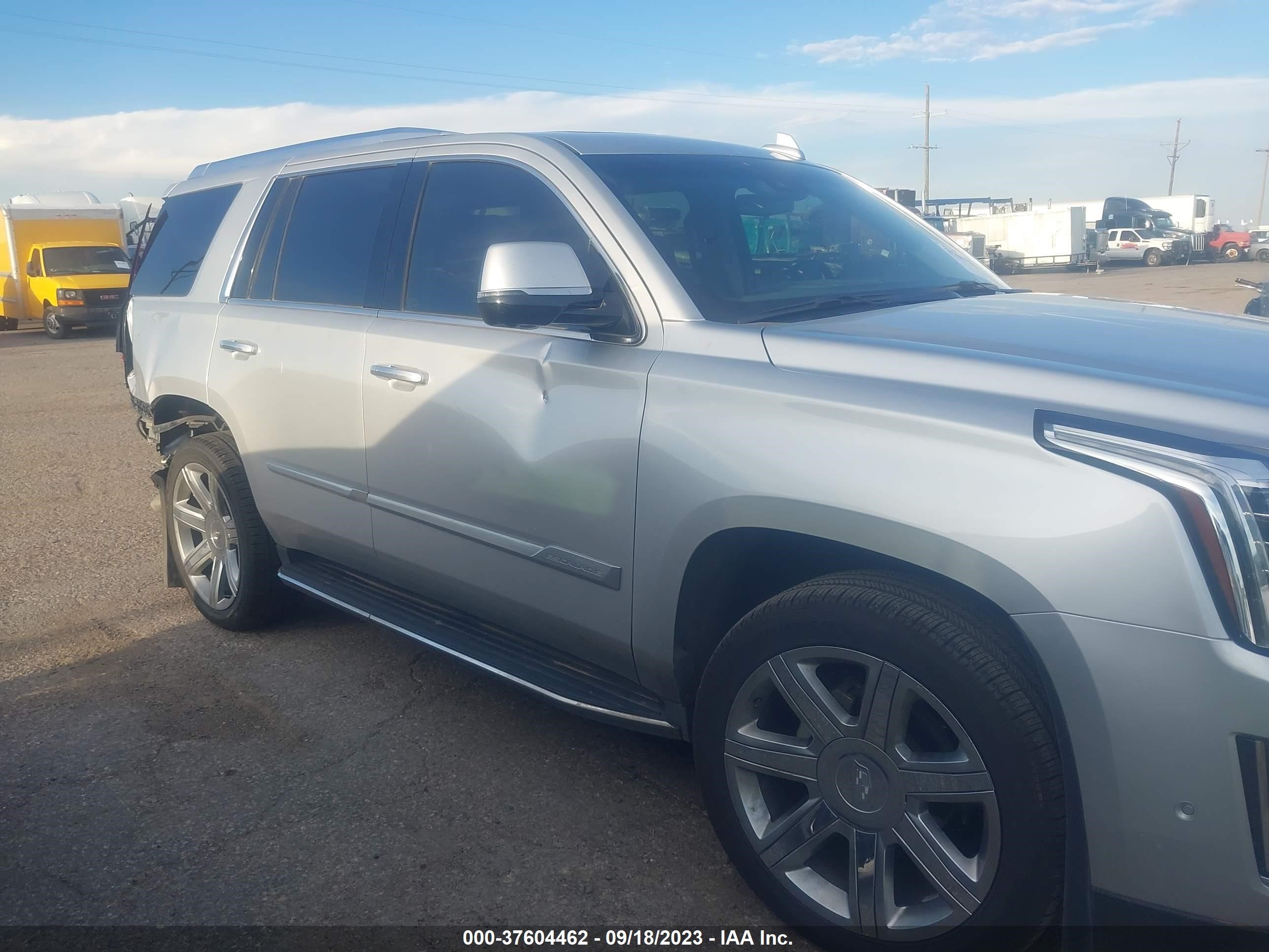 Photo 12 VIN: 1GYS4BKJ1JR347889 - CADILLAC ESCALADE 