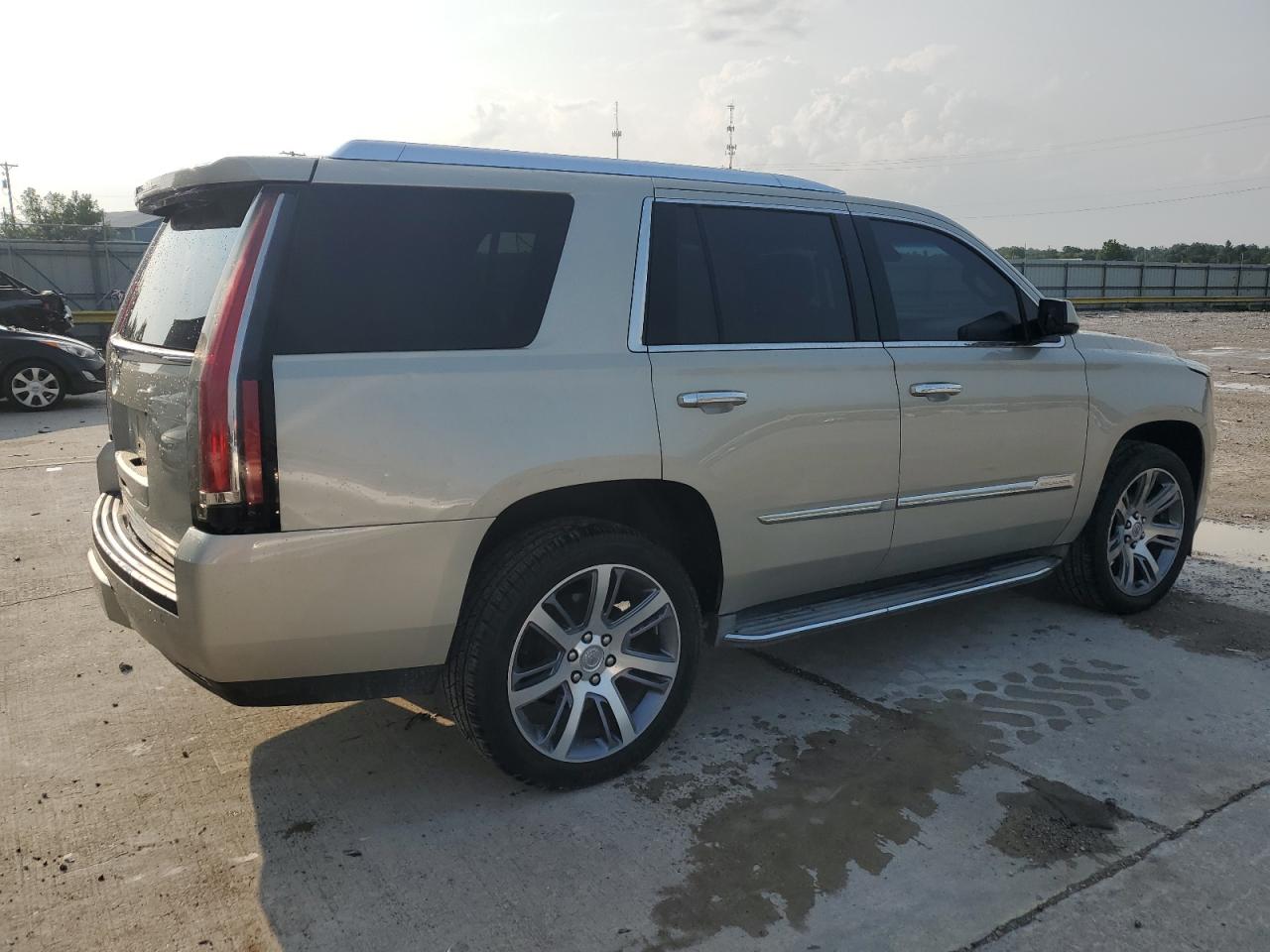 Photo 2 VIN: 1GYS4BKJ3FR171578 - CADILLAC ESCALADE 