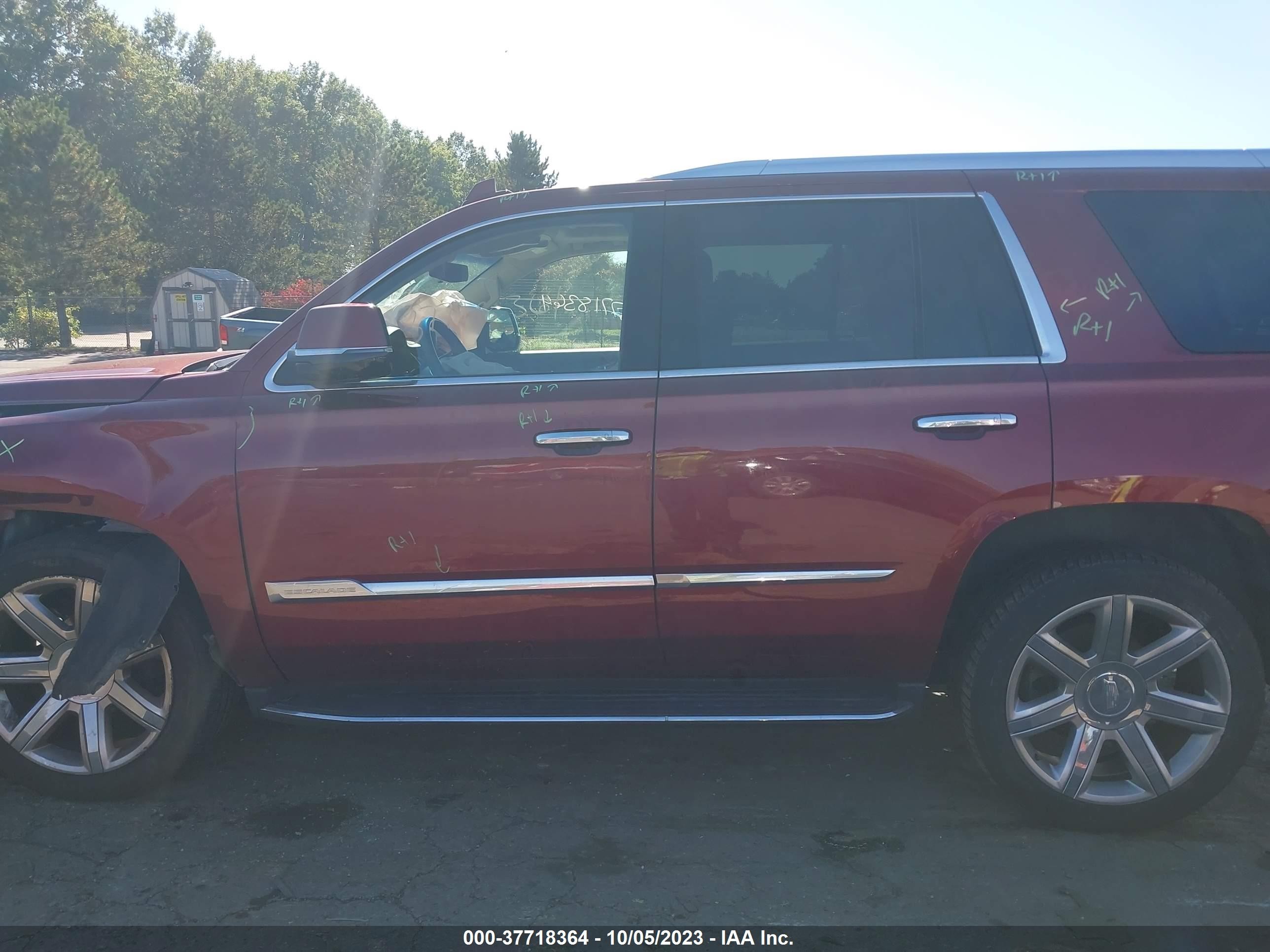 Photo 14 VIN: 1GYS4BKJ4HR313259 - CADILLAC ESCALADE 