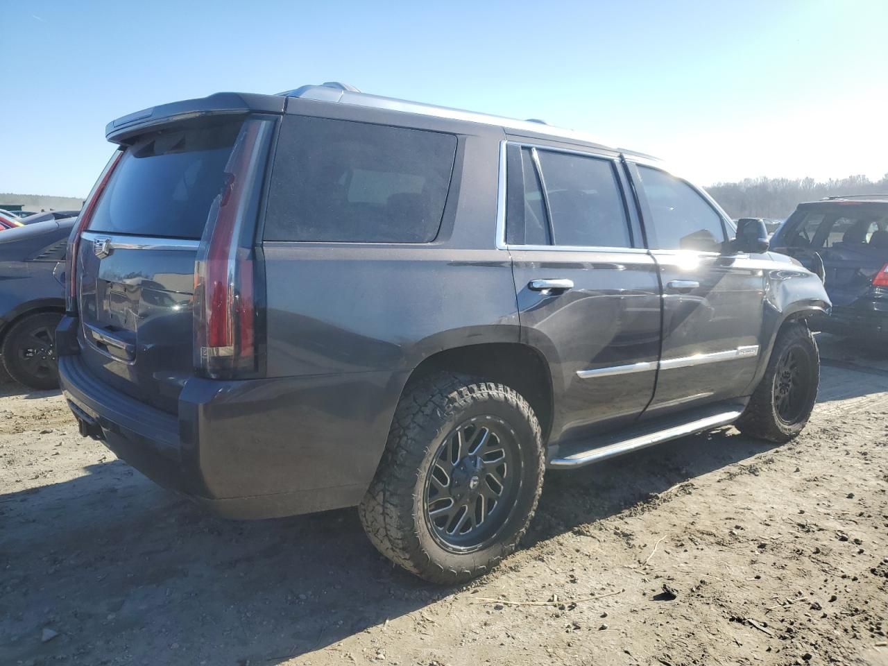 Photo 2 VIN: 1GYS4BKJ5GR121136 - CADILLAC ESCALADE 