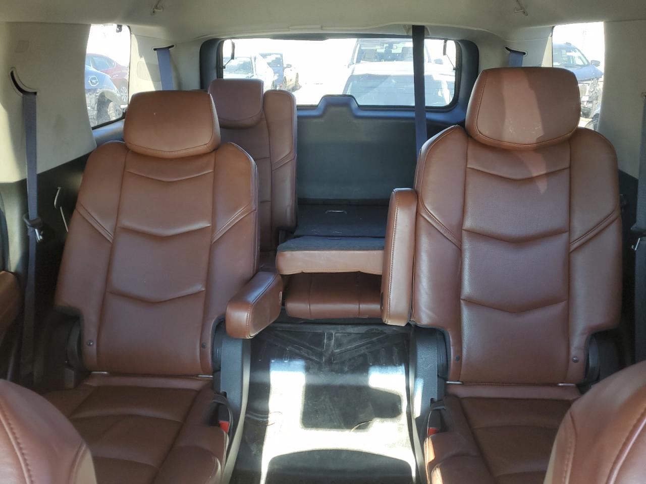 Photo 9 VIN: 1GYS4BKJ5GR121136 - CADILLAC ESCALADE 