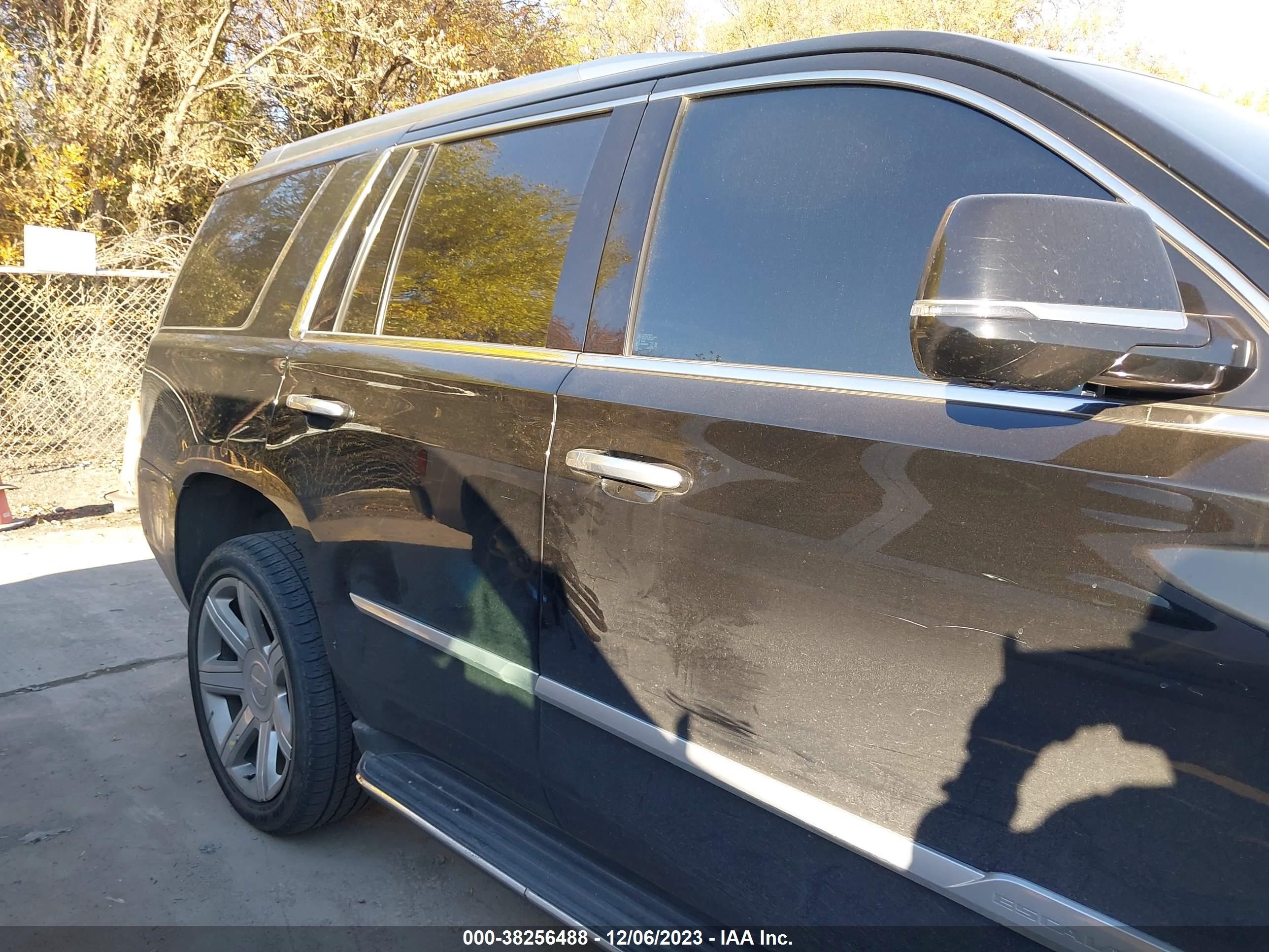 Photo 11 VIN: 1GYS4BKJ5JR382029 - CADILLAC ESCALADE 