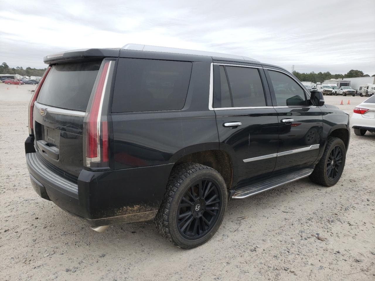 Photo 2 VIN: 1GYS4BKJ7GR462912 - CADILLAC ESCALADE 