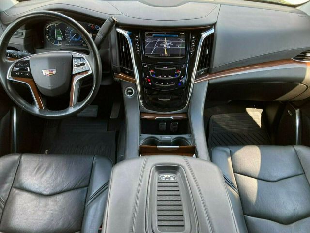 Photo 2 VIN: 1GYS4BKJ8JR285164 - CADILLAC ESCALADE 