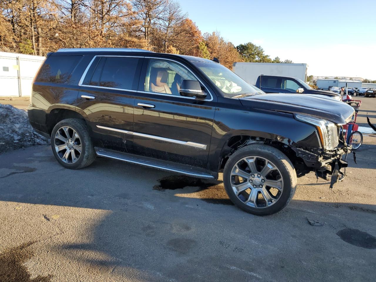 Photo 3 VIN: 1GYS4BKJ8JR383398 - CADILLAC ESCALADE 