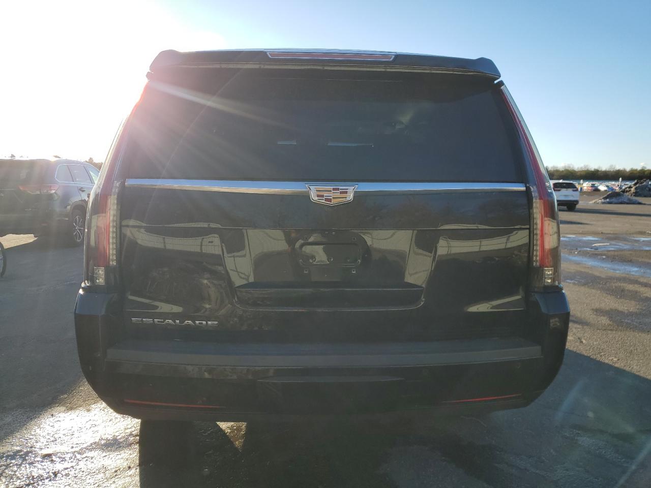 Photo 5 VIN: 1GYS4BKJ8JR383398 - CADILLAC ESCALADE 