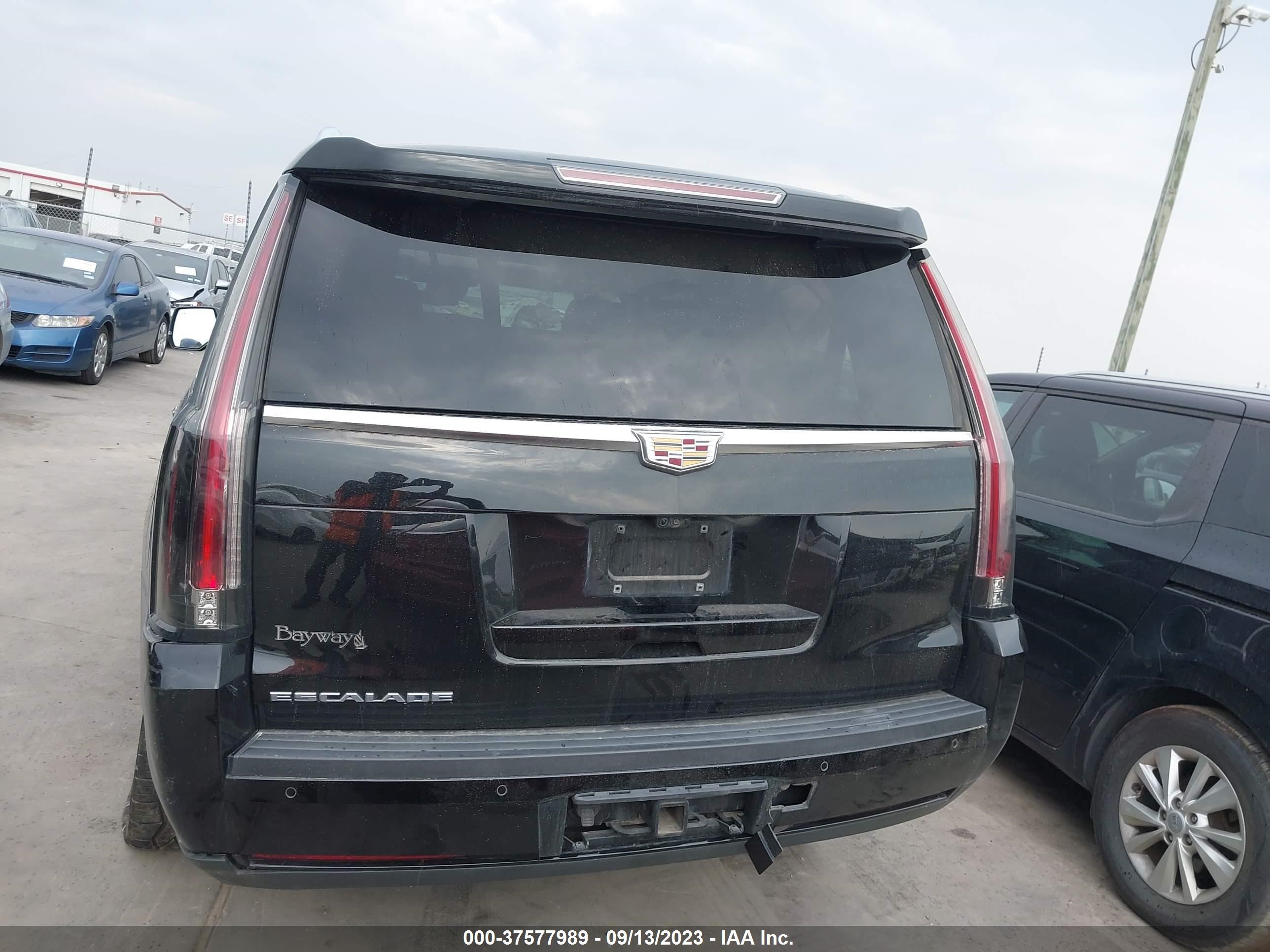 Photo 15 VIN: 1GYS4BKJ9KR268830 - CADILLAC ESCALADE 