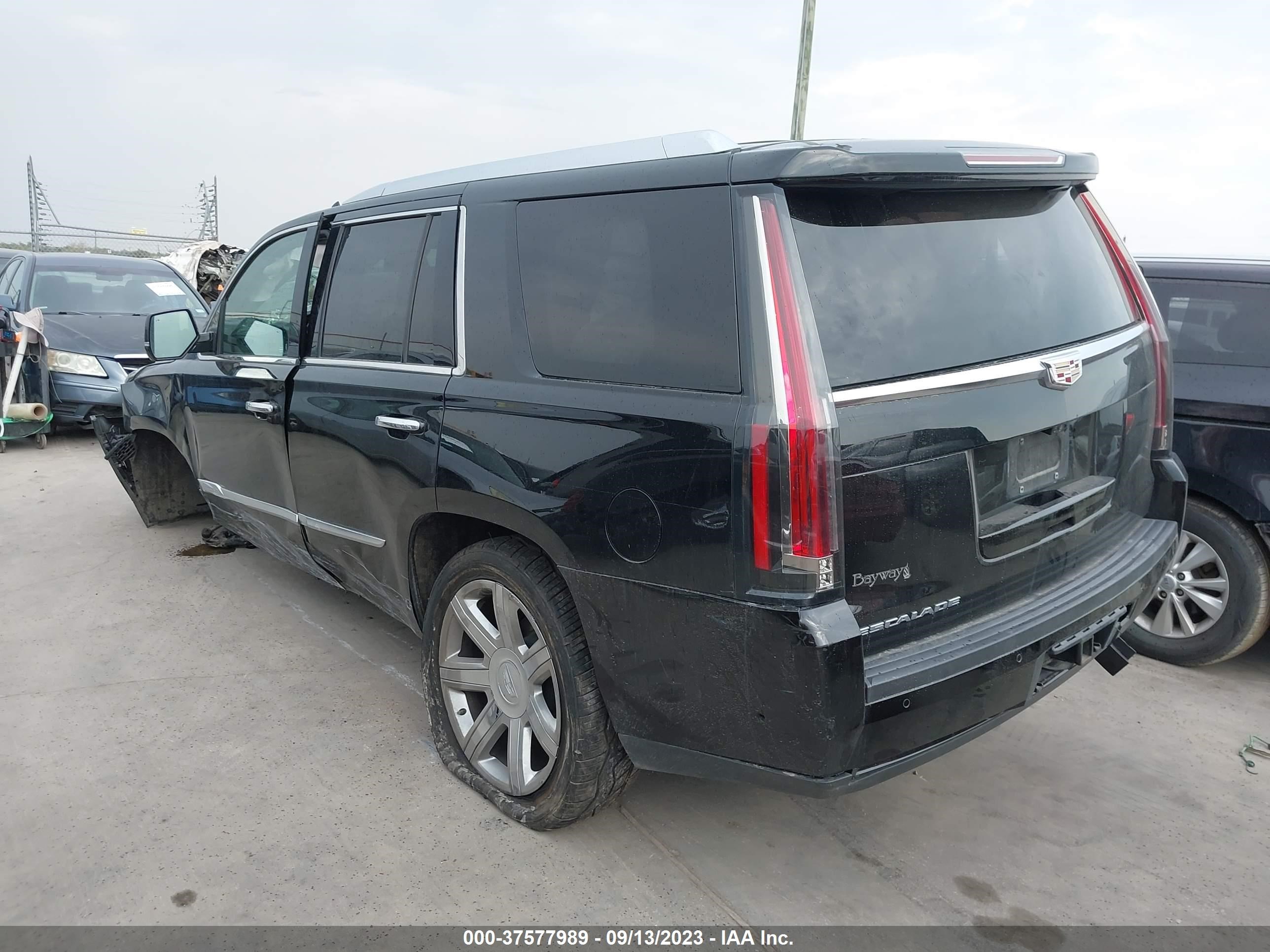 Photo 2 VIN: 1GYS4BKJ9KR268830 - CADILLAC ESCALADE 