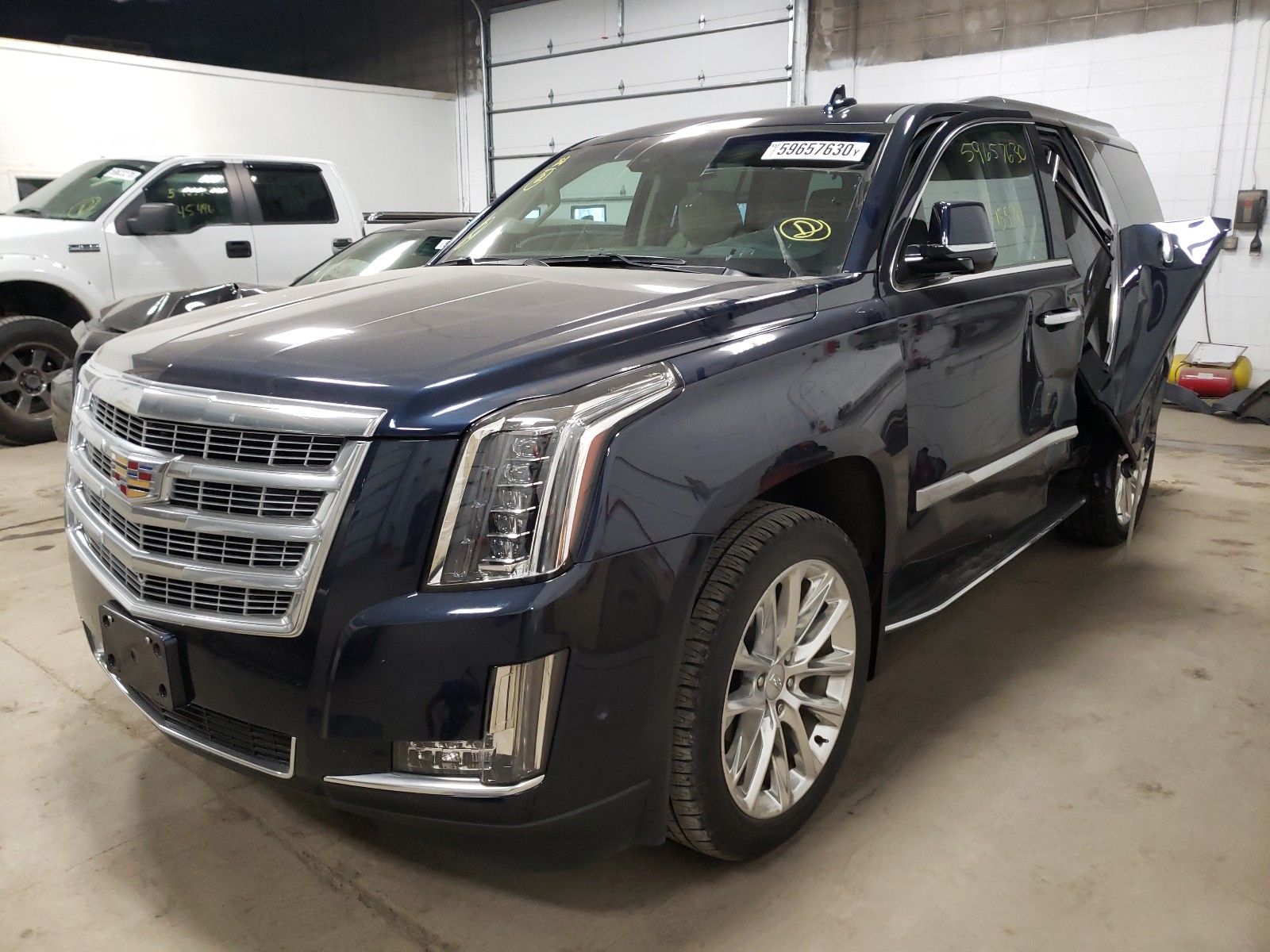 Photo 1 VIN: 1GYS4BKJ9LR119397 - CADILLAC ESCALADE L 