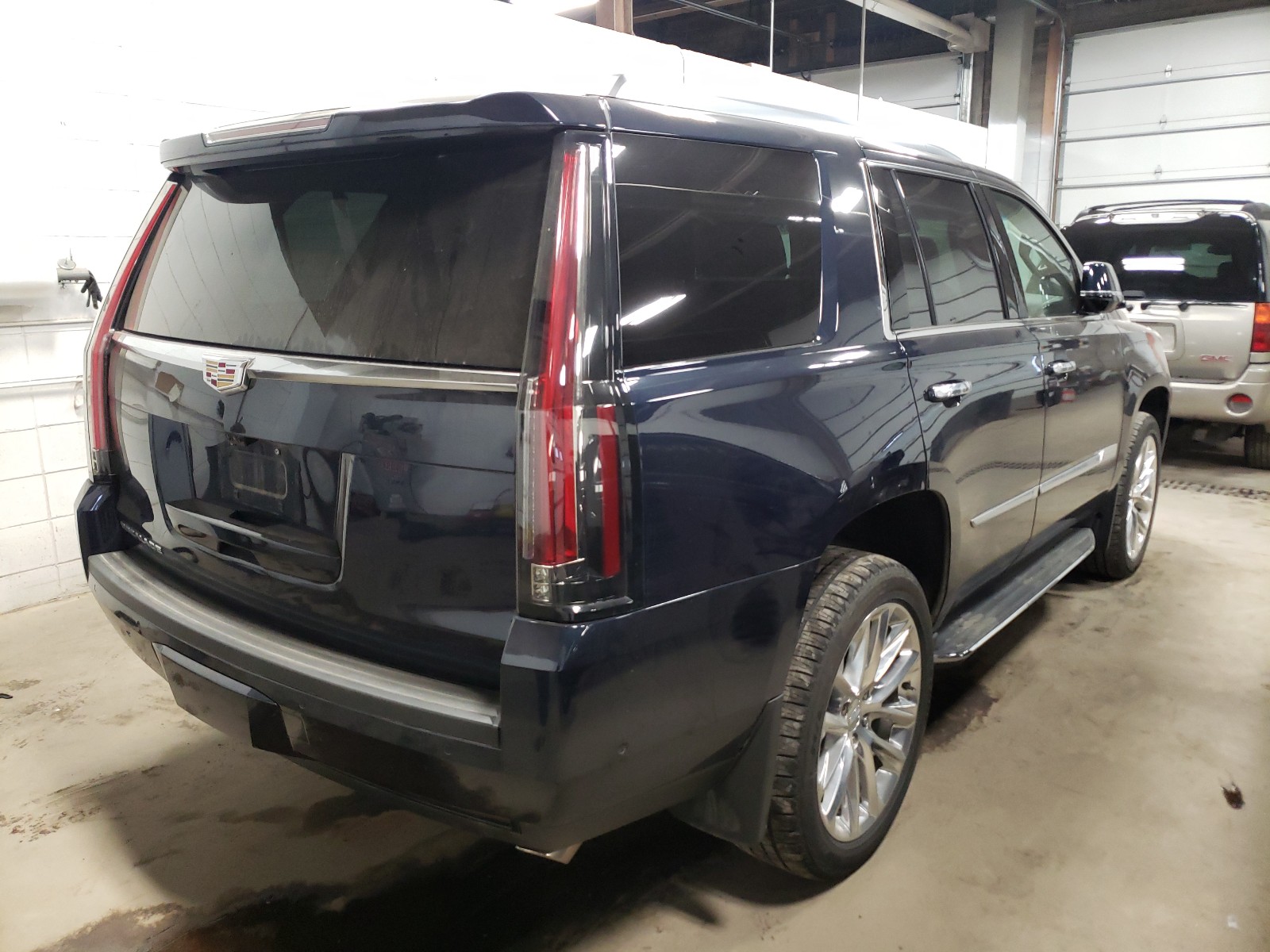 Photo 3 VIN: 1GYS4BKJ9LR119397 - CADILLAC ESCALADE L 