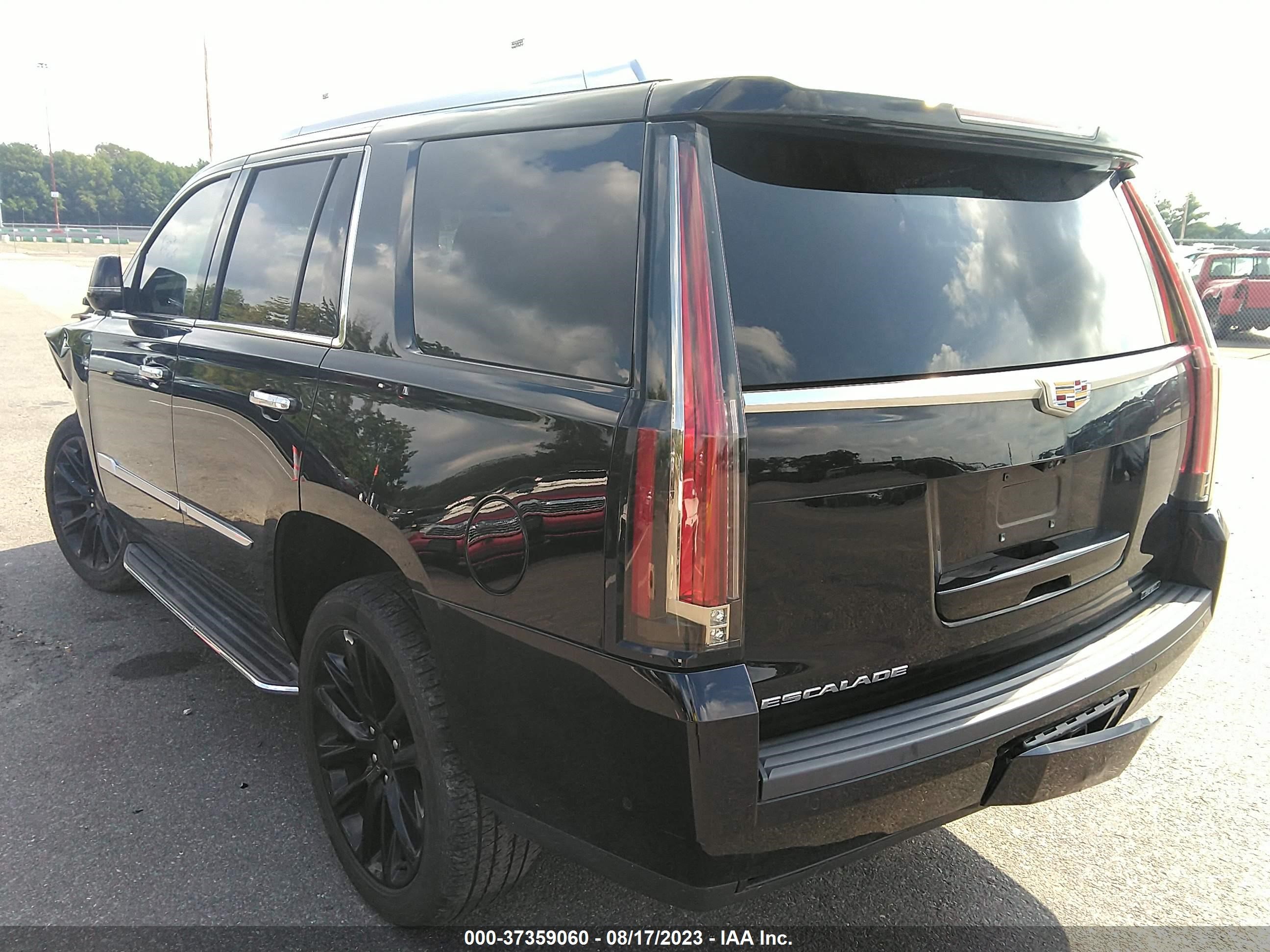 Photo 2 VIN: 1GYS4BKJXLR149735 - CADILLAC ESCALADE 