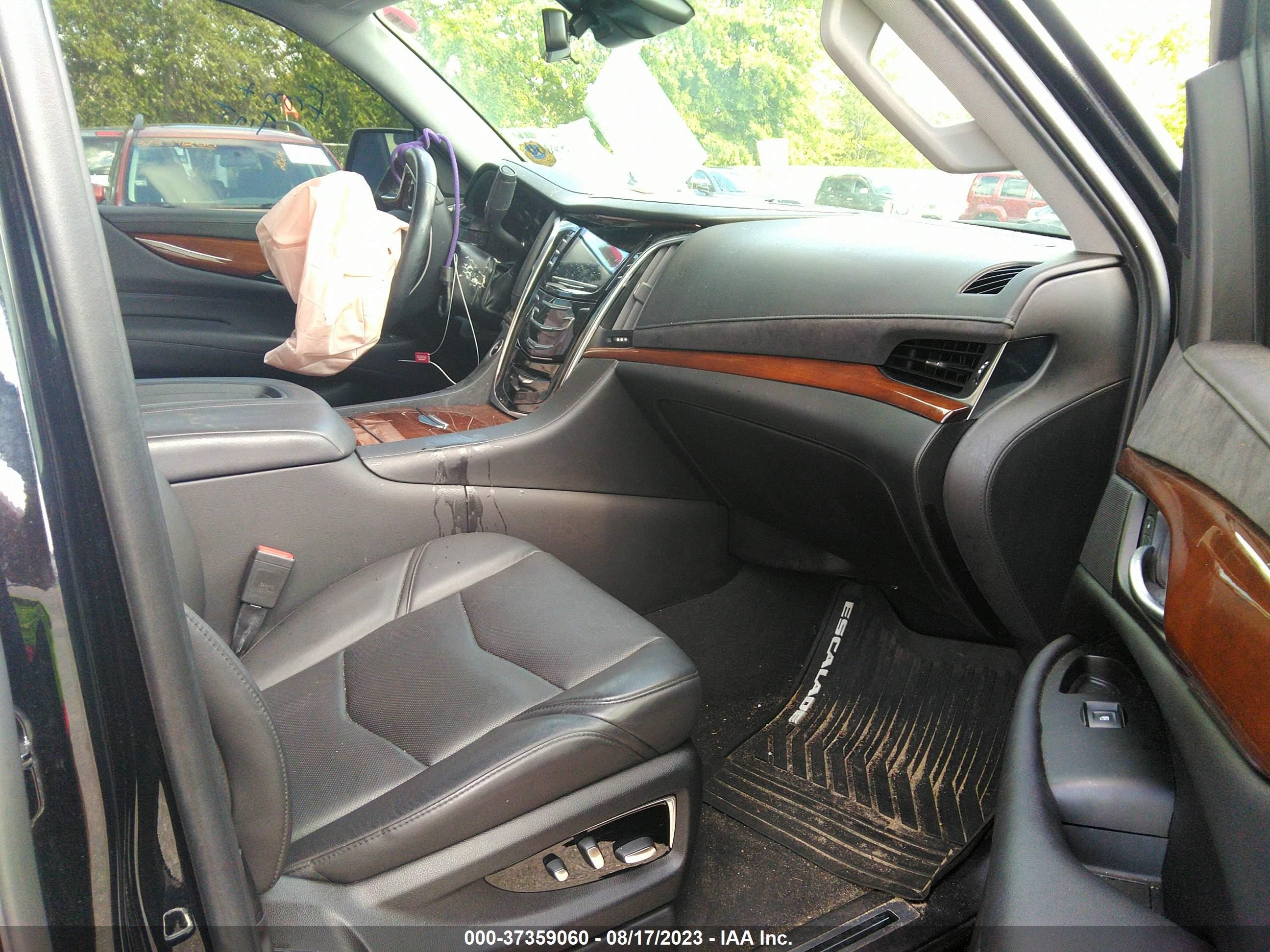 Photo 4 VIN: 1GYS4BKJXLR149735 - CADILLAC ESCALADE 