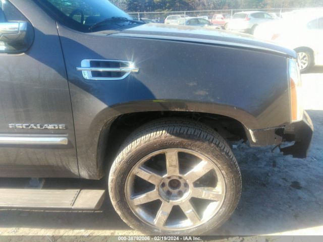 Photo 5 VIN: 1GYS4CEF0BR139517 - CADILLAC ESCALADE 