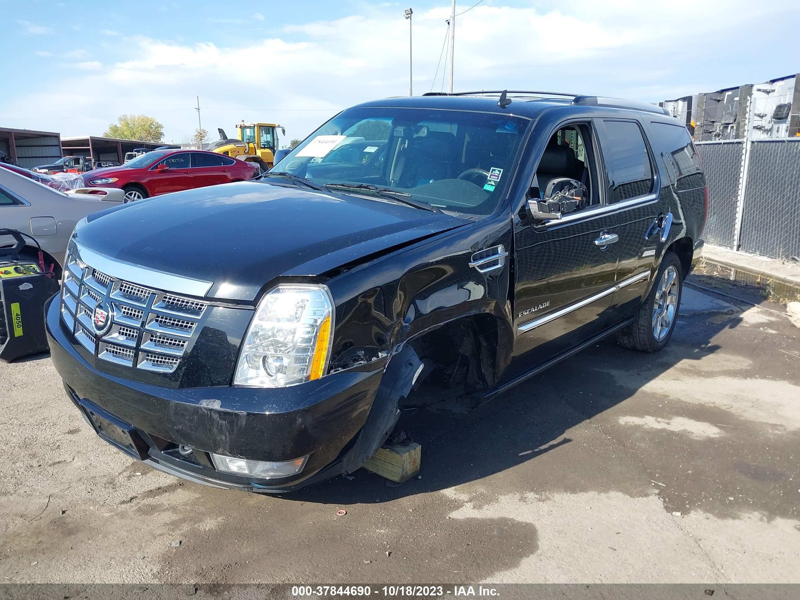 Photo 5 VIN: 1GYS4CEF1BR185518 - CADILLAC ESCALADE 