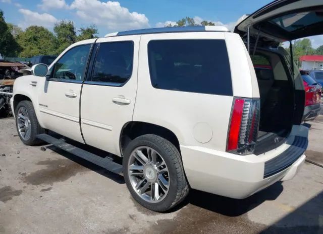 Photo 2 VIN: 1GYS4CEF1CR278489 - CADILLAC ESCALADE 