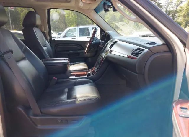 Photo 4 VIN: 1GYS4CEF1CR278489 - CADILLAC ESCALADE 