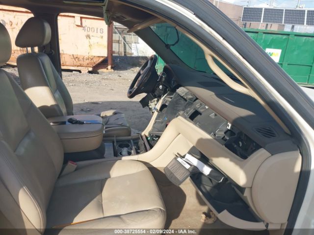 Photo 4 VIN: 1GYS4CEF2BR101853 - CADILLAC ESCALADE 