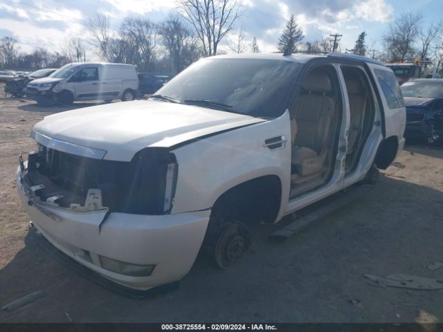 Photo 5 VIN: 1GYS4CEF2BR101853 - CADILLAC ESCALADE 