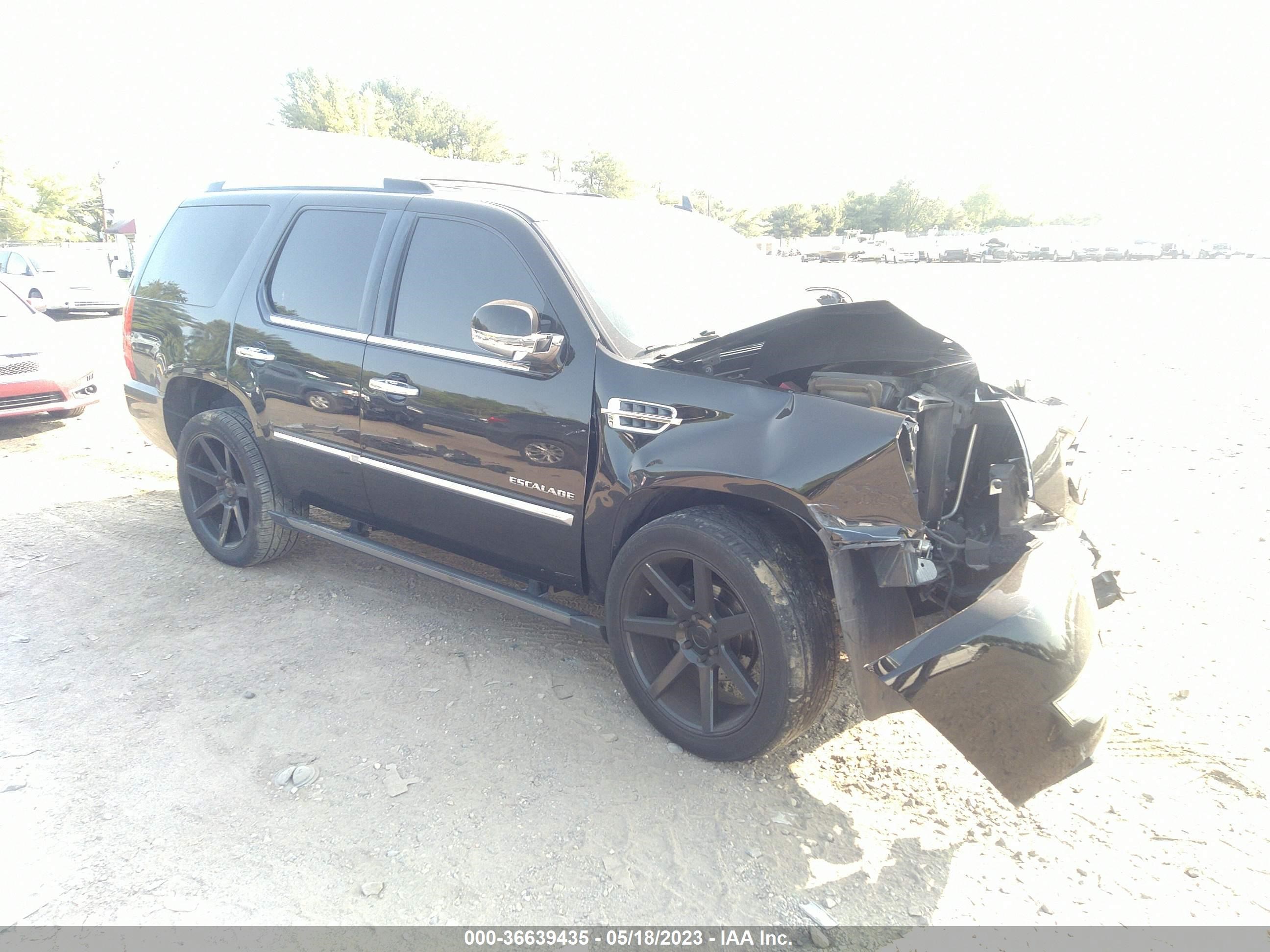 Photo 0 VIN: 1GYS4CEF2BR170610 - CADILLAC ESCALADE 