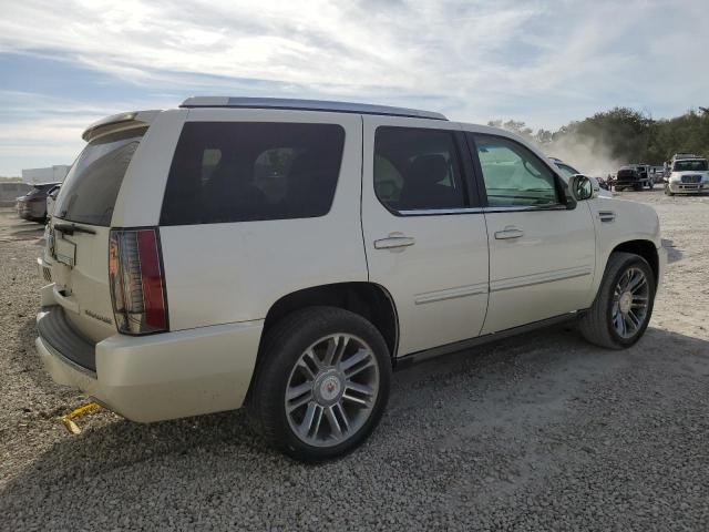 Photo 2 VIN: 1GYS4CEF2CR280879 - CADILLAC ESCALADE 