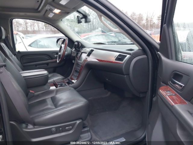 Photo 4 VIN: 1GYS4CEF3BR212721 - CADILLAC ESCALADE 