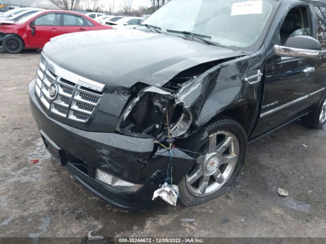 Photo 5 VIN: 1GYS4CEF3BR212721 - CADILLAC ESCALADE 