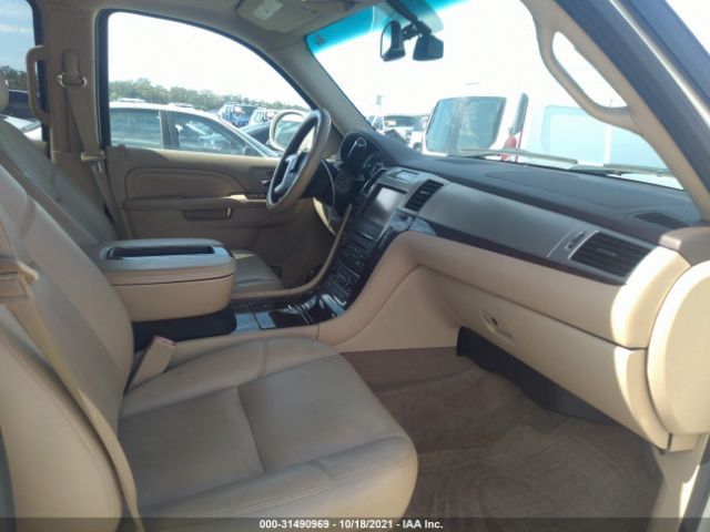 Photo 4 VIN: 1GYS4CEF3DR209160 - CADILLAC ESCALADE 