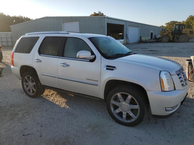 Photo 3 VIN: 1GYS4CEF5BR395894 - CADILLAC ESCALADE 