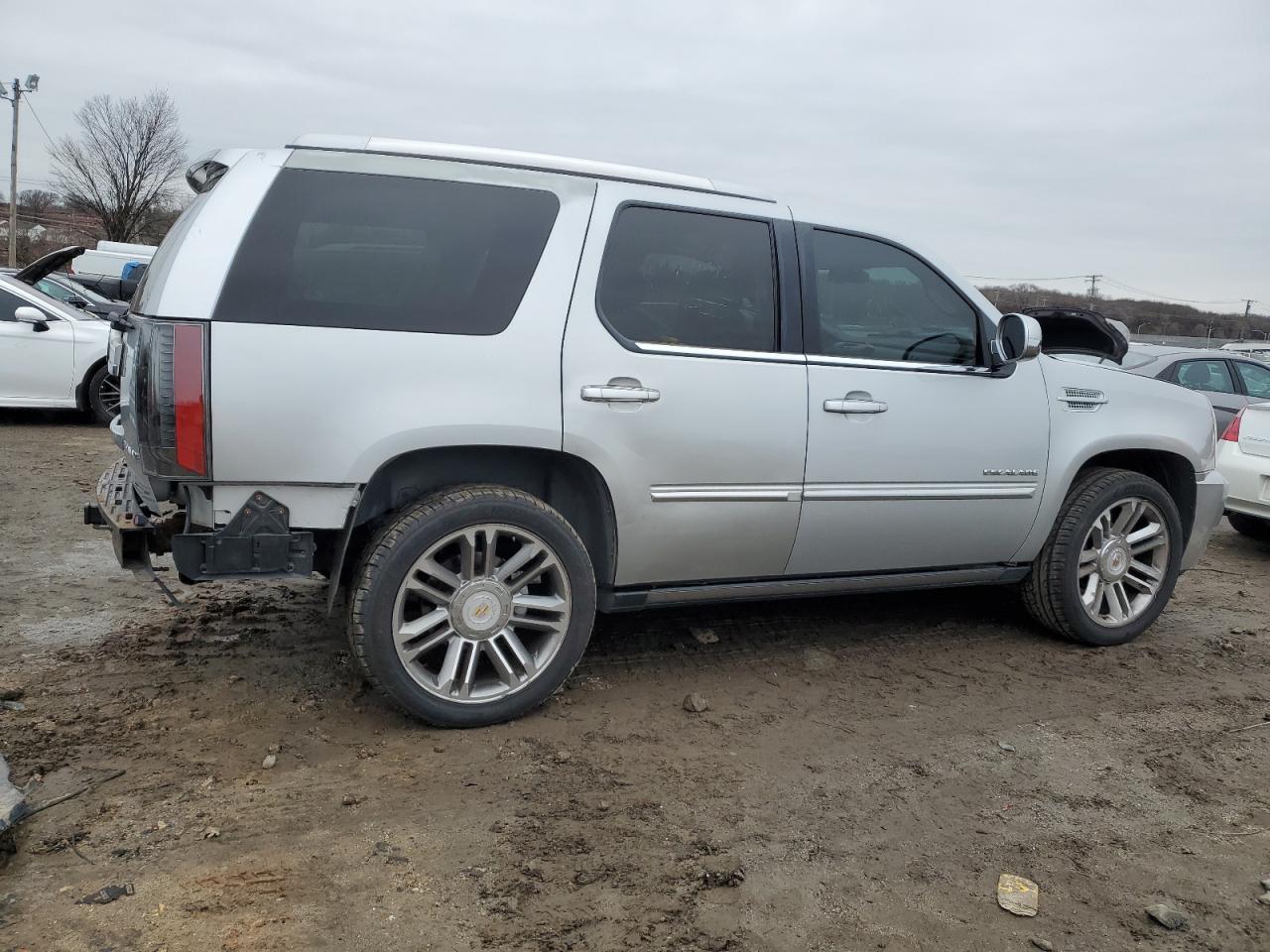 Photo 2 VIN: 1GYS4CEF5DR366804 - CADILLAC ESCALADE 