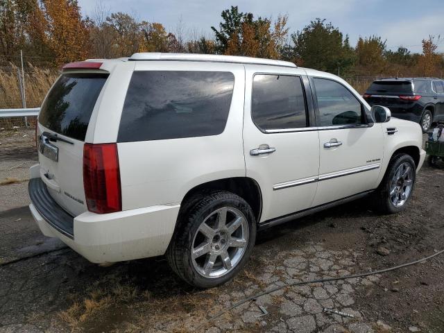 Photo 2 VIN: 1GYS4CEF7BR145993 - CADILLAC ESCALADE 