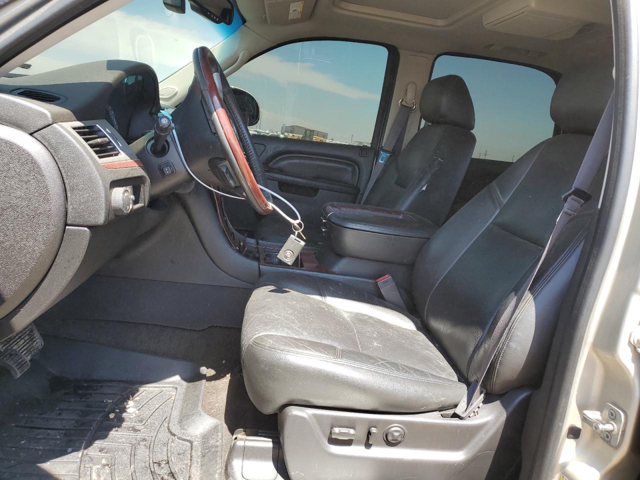 Photo 6 VIN: 1GYS4CEF7DR145883 - CADILLAC ESCALADE 