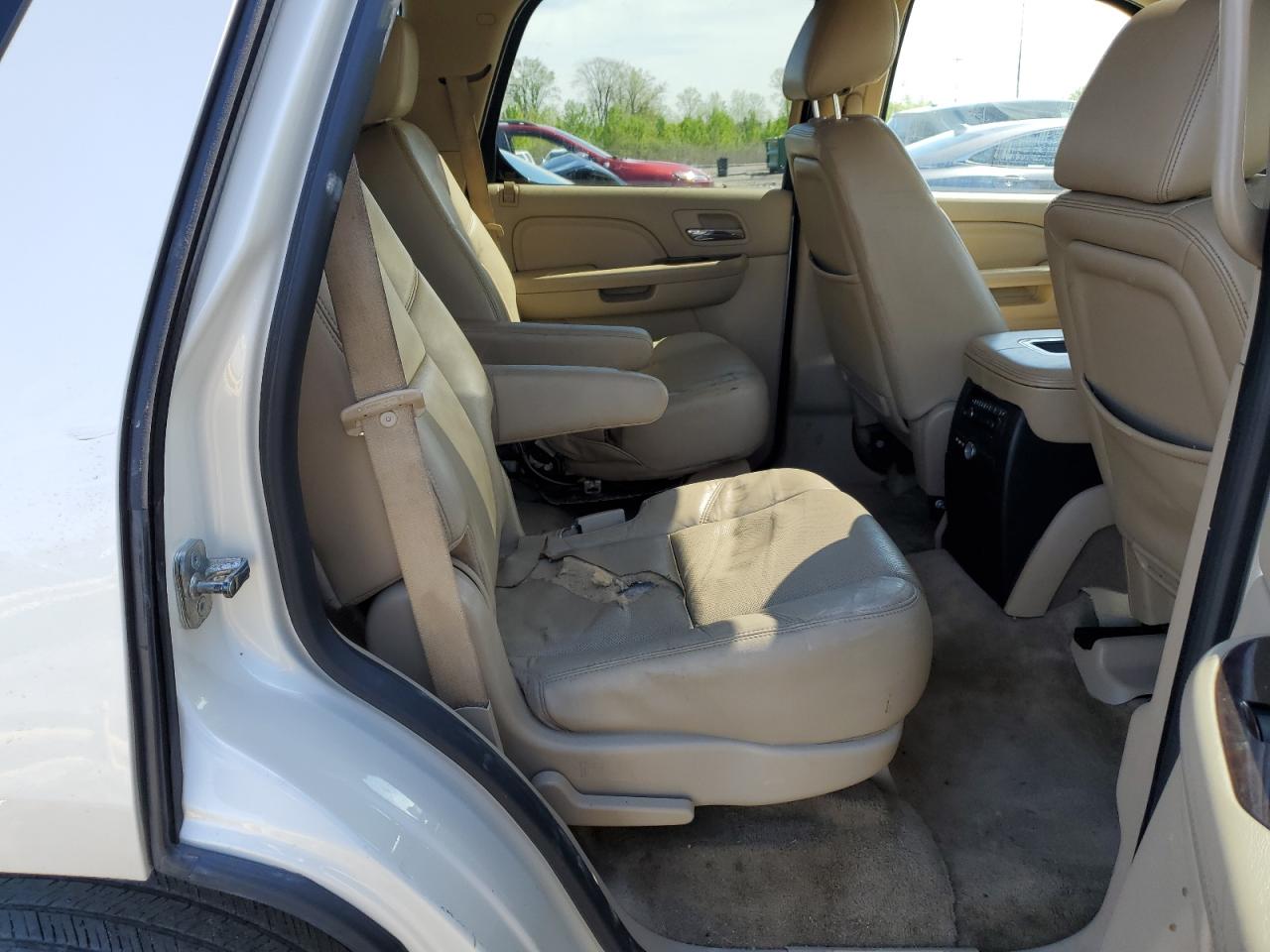 Photo 10 VIN: 1GYS4CEF7DR373866 - CADILLAC ESCALADE 