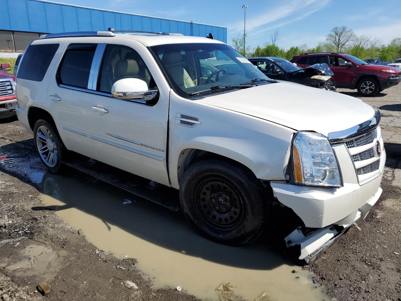 Photo 3 VIN: 1GYS4CEF7DR373866 - CADILLAC ESCALADE 