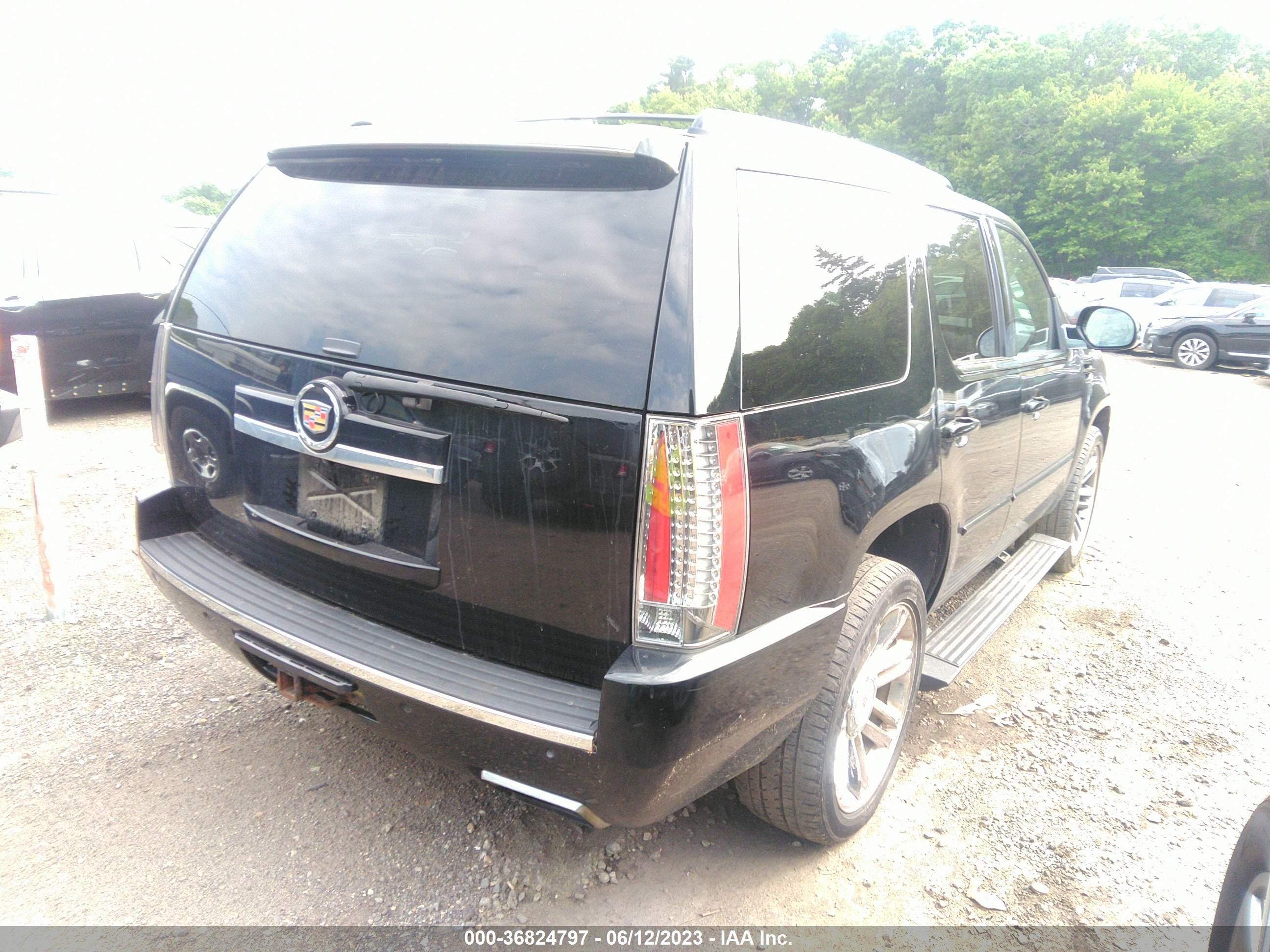 Photo 3 VIN: 1GYS4CEF7ER180618 - CADILLAC ESCALADE 