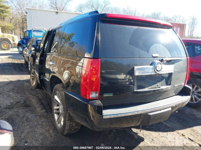 Photo 2 VIN: 1GYS4CEF9BR393744 - CADILLAC ESCALADE 