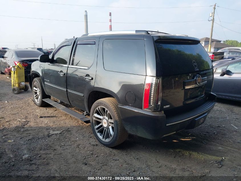 Photo 2 VIN: 1GYS4CEF9CR312047 - CADILLAC ESCALADE 