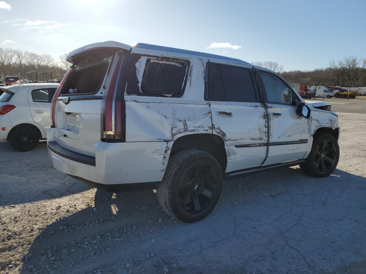 Photo 2 VIN: 1GYS4CKJ9JR220555 - CADILLAC ESCALADE 