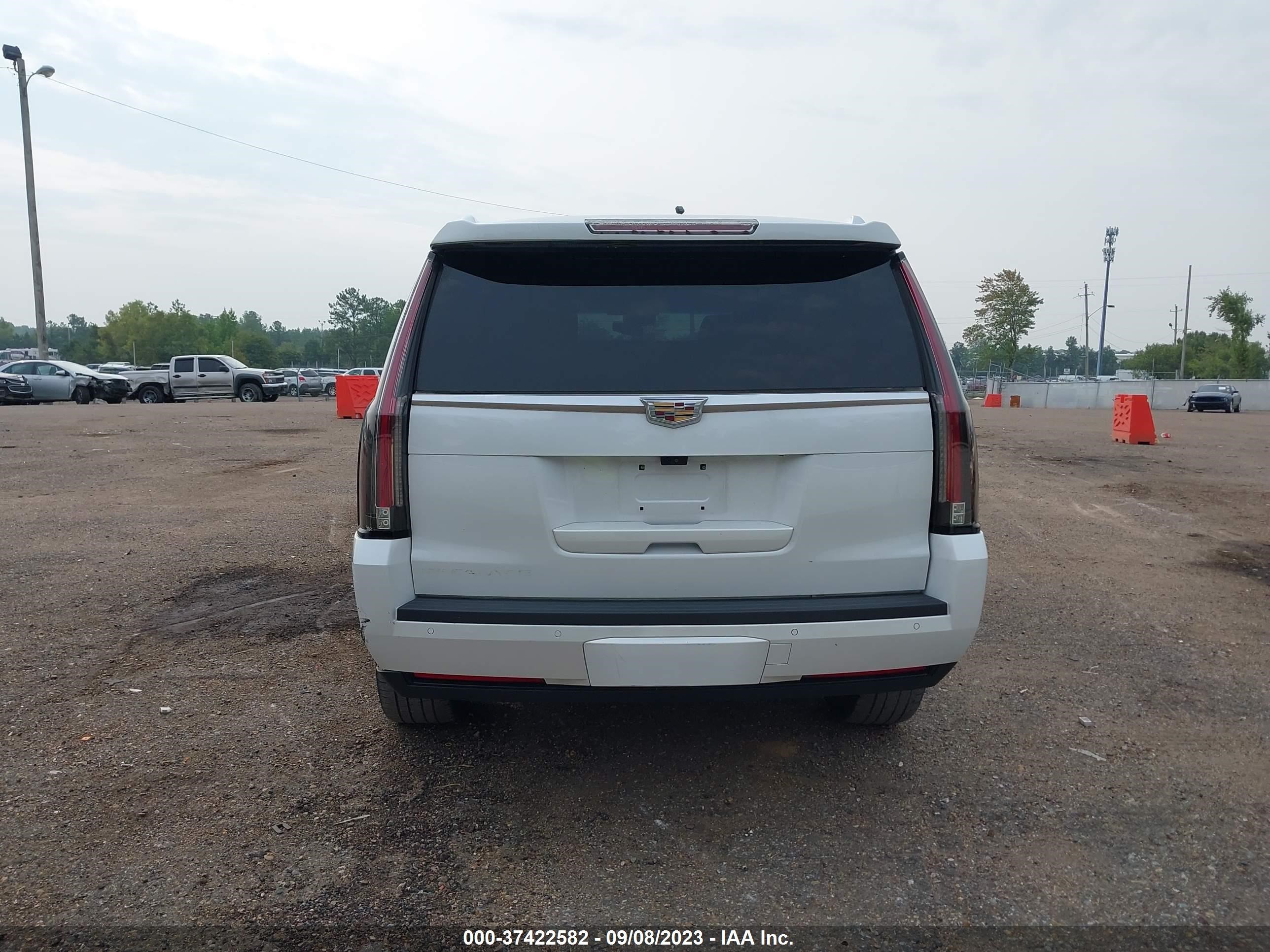 Photo 15 VIN: 1GYS4CKJXHR134469 - CADILLAC ESCALADE 