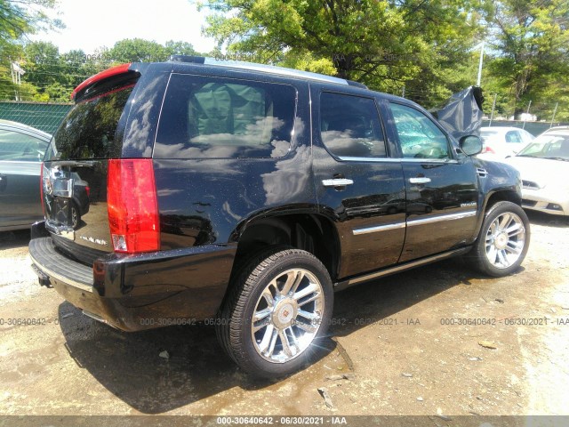 Photo 3 VIN: 1GYS4DEF2DR292053 - CADILLAC ESCALADE 