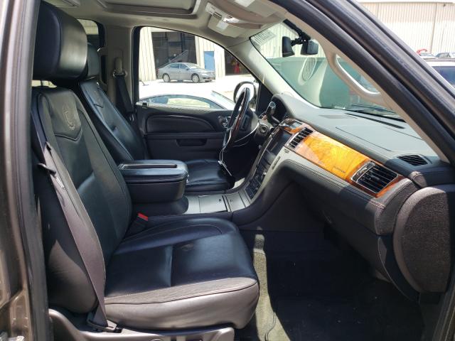 Photo 4 VIN: 1GYS4DEF3CR142628 - CADILLAC ESCALADE P 