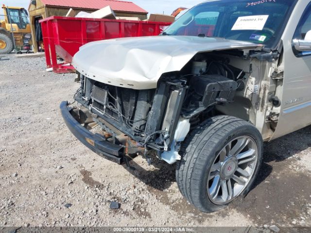 Photo 5 VIN: 1GYS4DEF4DR142381 - CADILLAC ESCALADE 