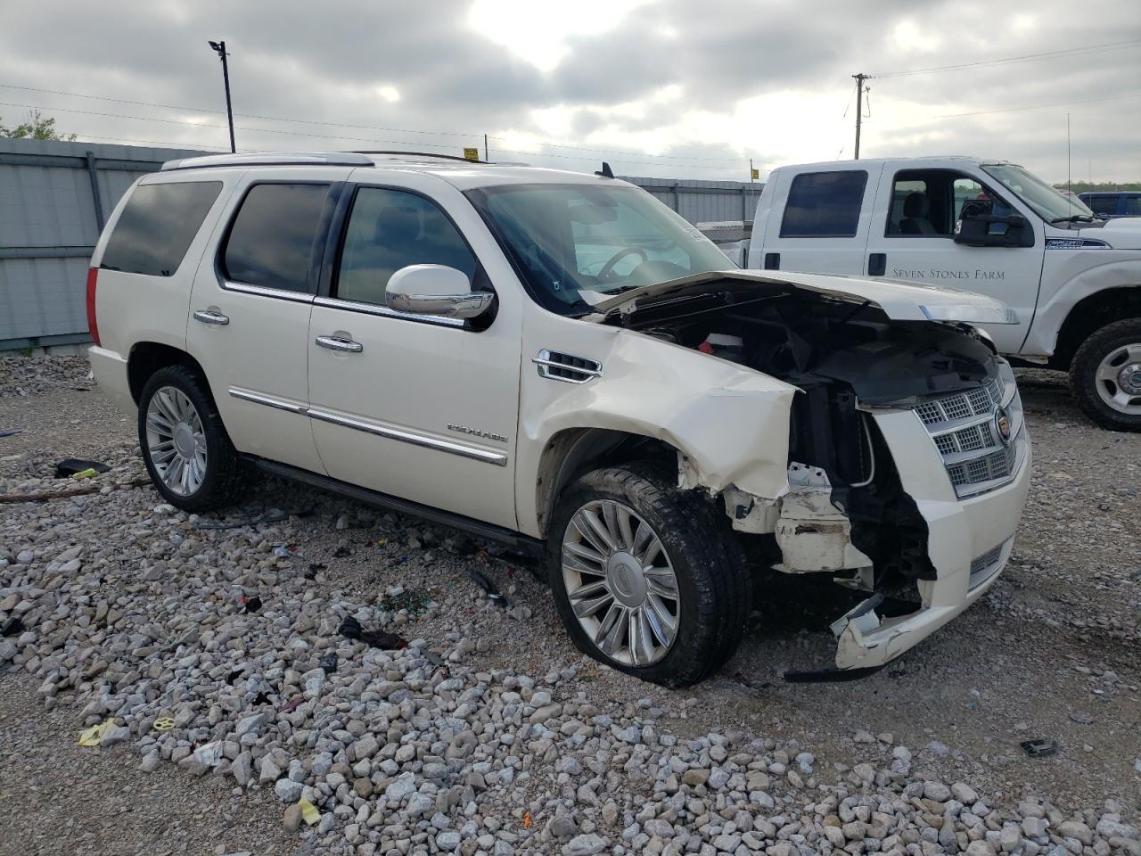 Photo 3 VIN: 1GYS4DEF4DR232050 - CADILLAC ESCALADE 