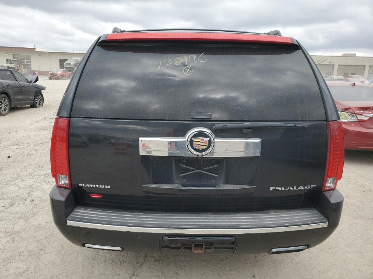 Photo 5 VIN: 1GYS4DEF6DR238996 - CADILLAC ESCALADE 