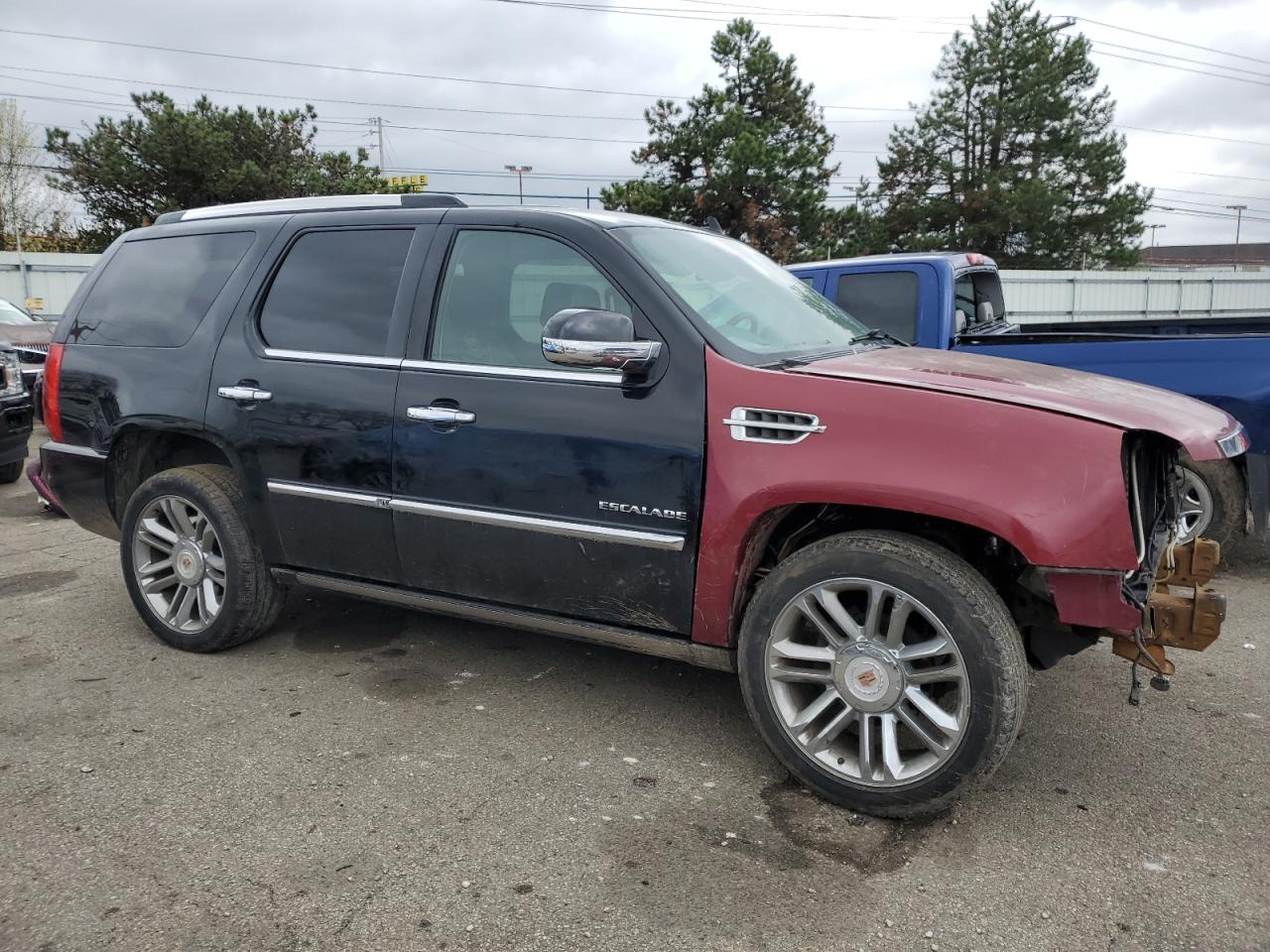 Photo 3 VIN: 1GYS4DEF9DR203742 - CADILLAC ESCALADE 