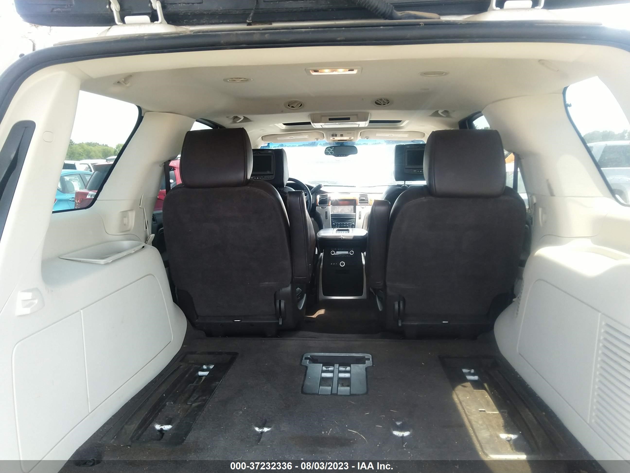 Photo 15 VIN: 1GYS4DEF9ER228657 - CADILLAC ESCALADE 