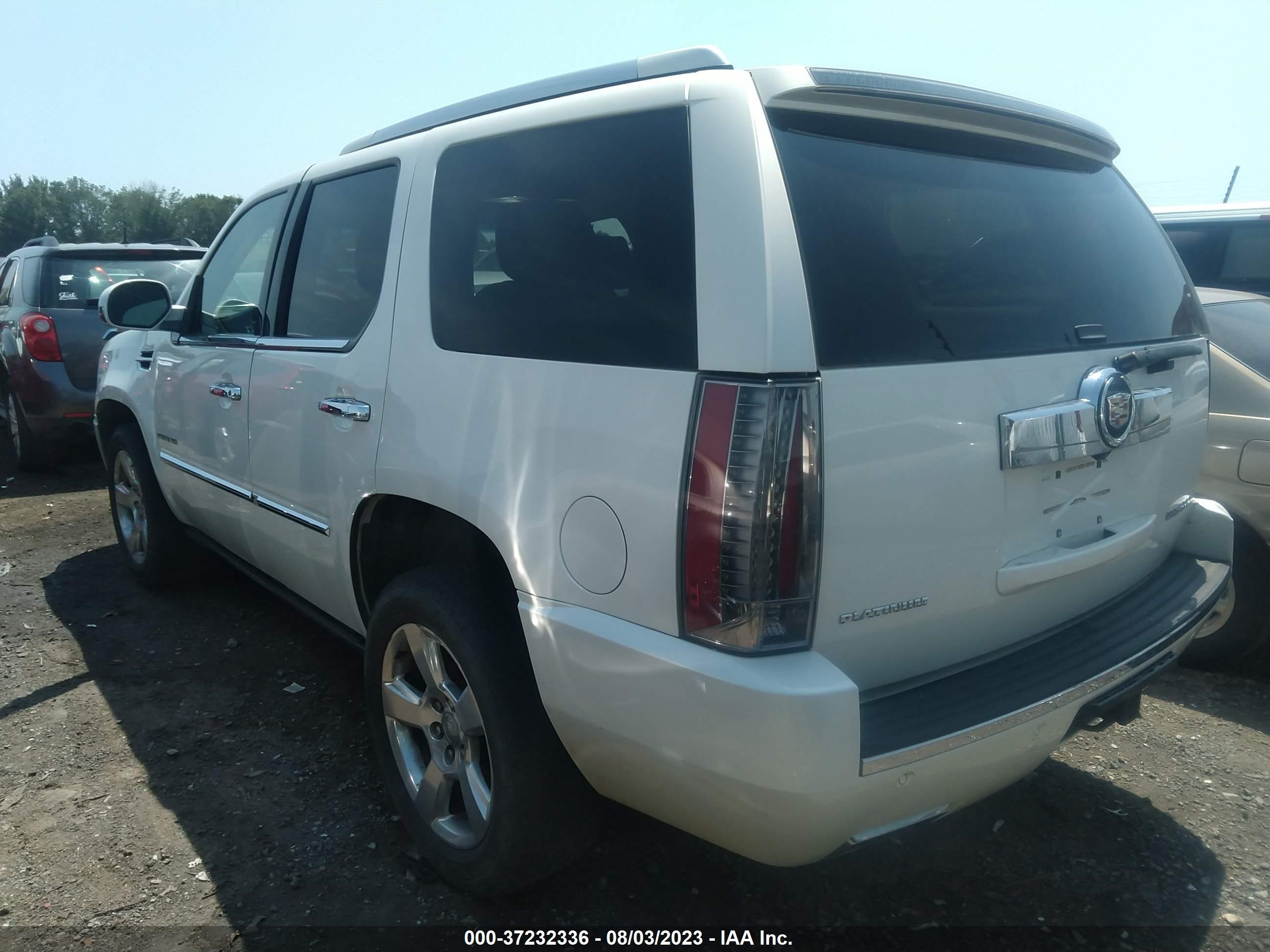 Photo 2 VIN: 1GYS4DEF9ER228657 - CADILLAC ESCALADE 