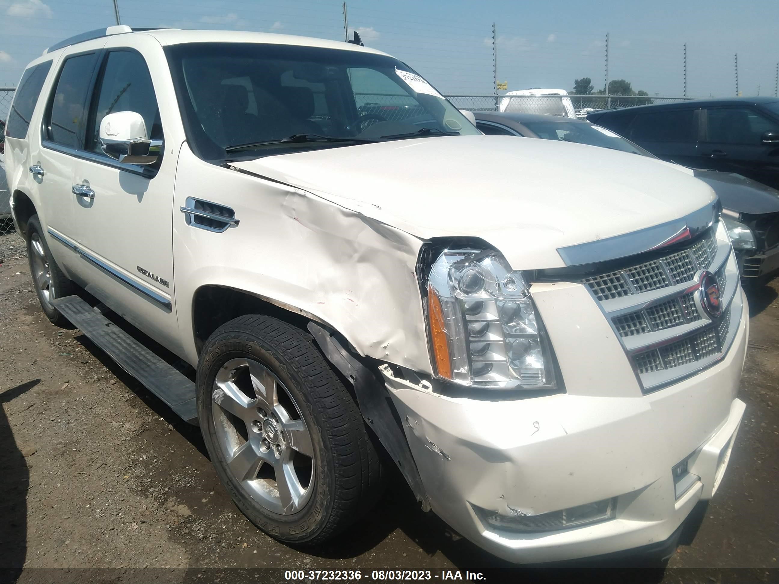 Photo 5 VIN: 1GYS4DEF9ER228657 - CADILLAC ESCALADE 